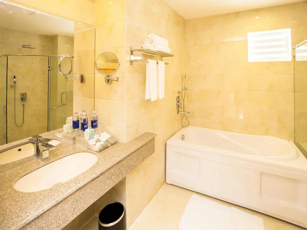 Khách sạn West Hotel Cần Thơ