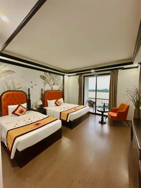 Khách sạn Sunrise Hà Nội Hotel - Family/Triple