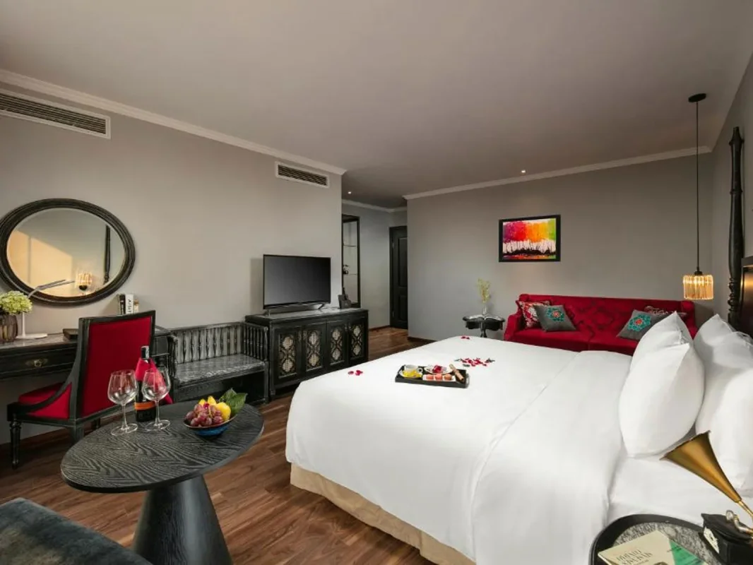 Khách sạn Shining Central Hotel & Spa Hà Nội