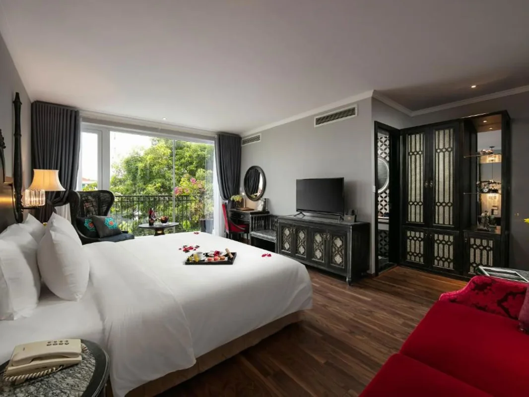 Khách sạn Shining Central Hotel & Spa Hà Nội