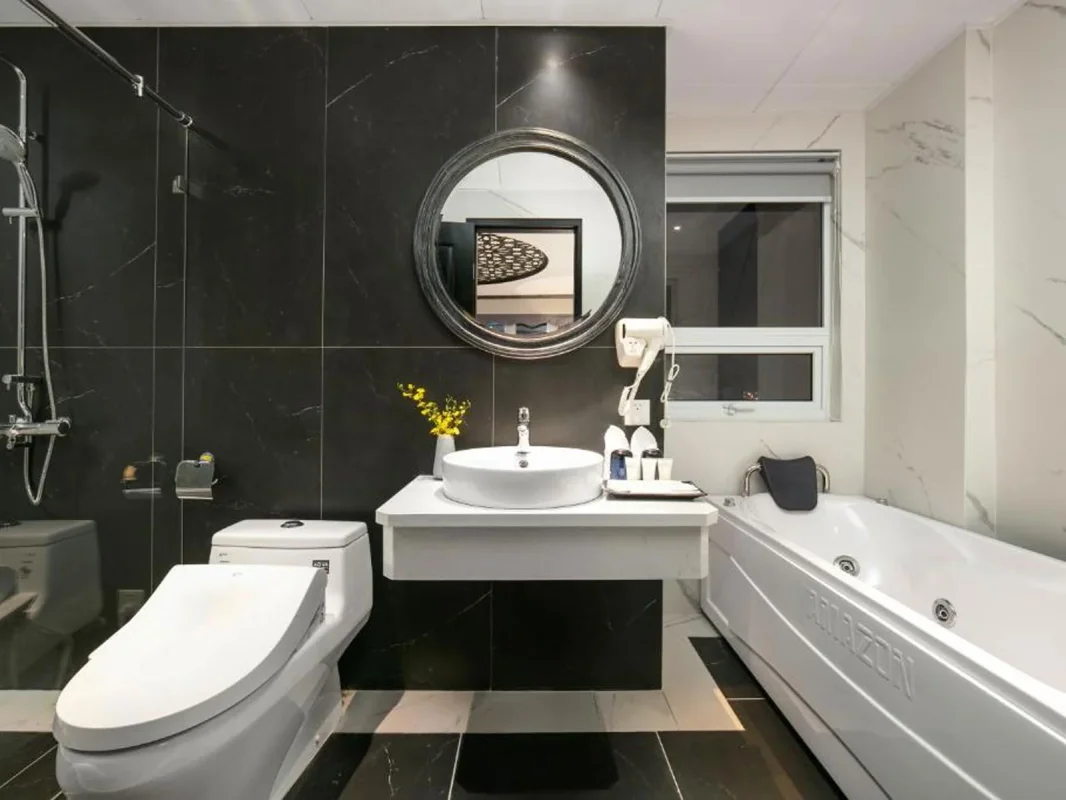 Khách sạn Shining Central Hotel & Spa Hà Nội