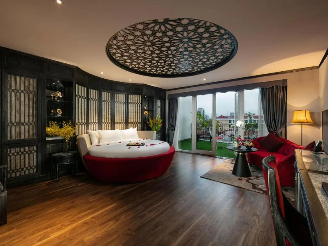 Khách sạn Shining Central Hotel & Spa Hà Nội