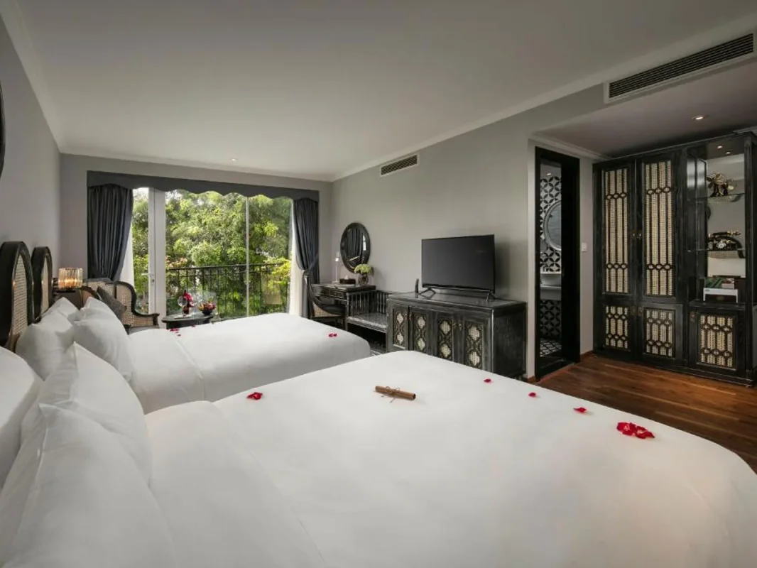 Khách sạn Shining Central Hotel & Spa Hà Nội