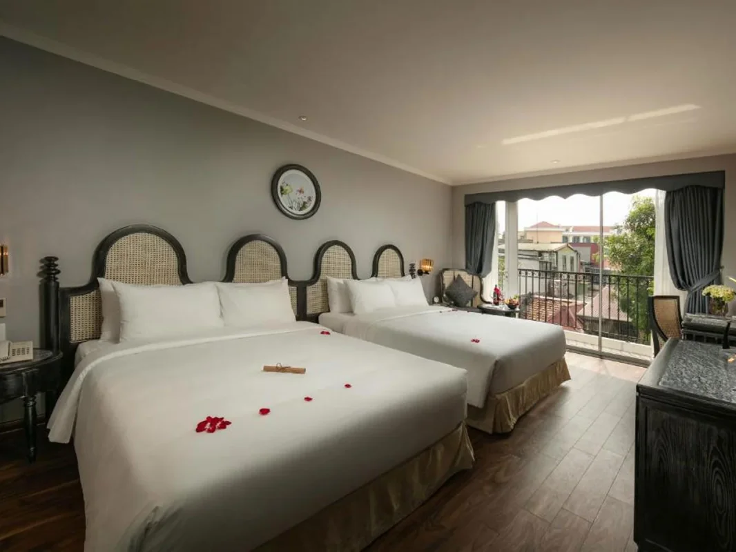Khách sạn Shining Central Hotel & Spa Hà Nội