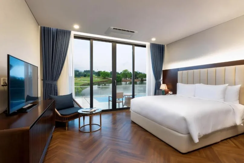 Khách sạn Wyndham Sky Lake Resort & Villas Hà Nội - Villa 3 Bedroom