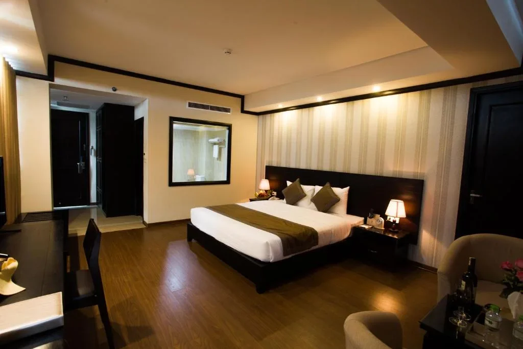 Khách sạn Top Hotel Hà Nội