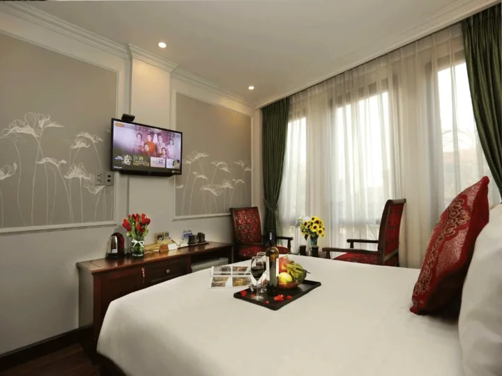 Khách sạn Golden Sail Hotel & Spa Hà Nội - Suite Balcony