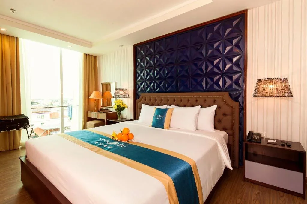 Khách sạn Ninh Kiều Riverside Hotel Cần Thơ