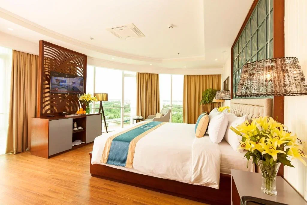 Khách sạn Ninh Kiều Riverside Hotel Cần Thơ