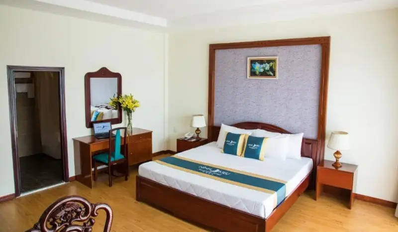 Khách sạn Ninh Kiều Riverside Hotel Cần Thơ - Deluxe