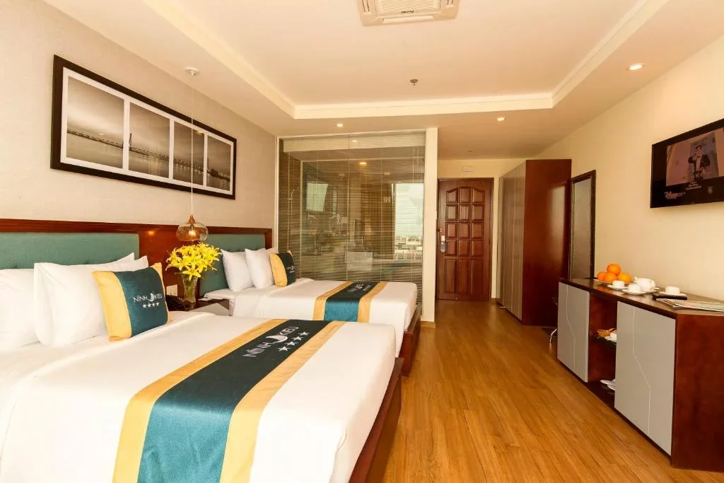Khách sạn Ninh Kiều Riverside Hotel Cần Thơ