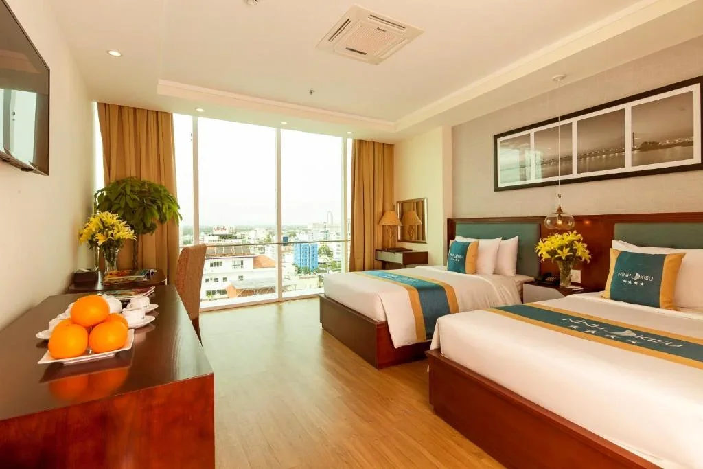 Khách sạn Ninh Kiều Riverside Hotel Cần Thơ