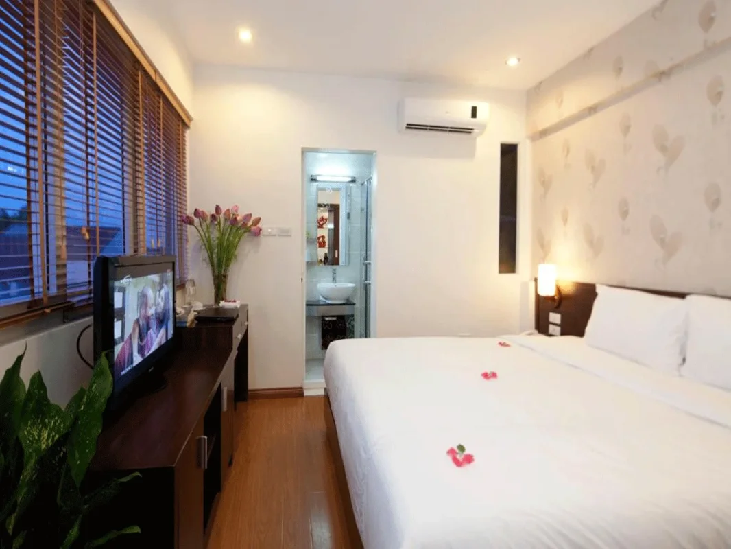 Khách sạn Rising Dragon Legend Hotel Hà Nội