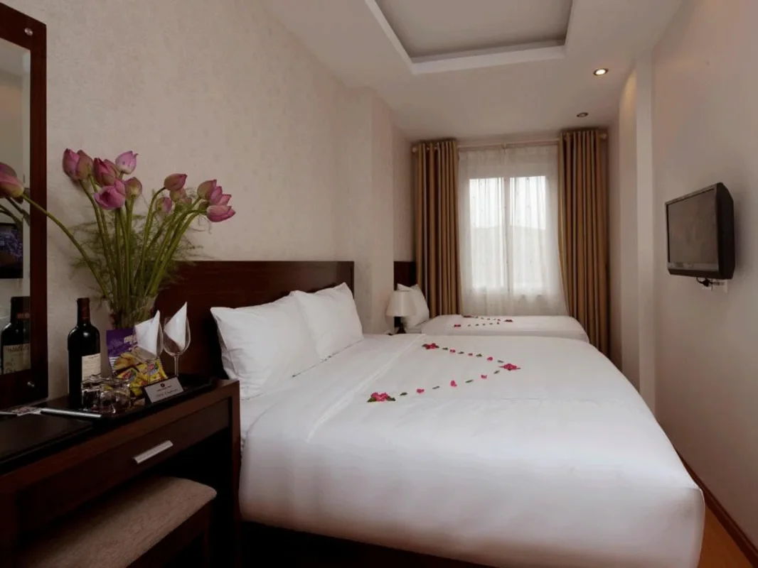 Khách sạn Rising Dragon Legend Hotel Hà Nội