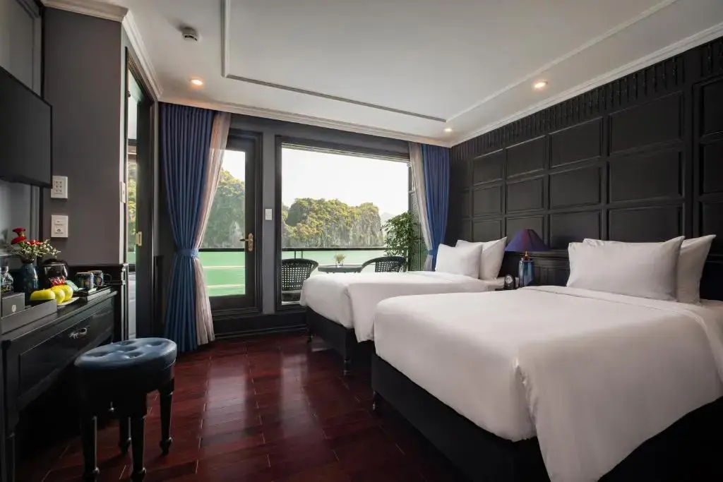 Du thuyền Rosy Cruise Hạ Long