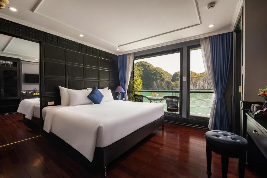 Du thuyền Rosy Cruise Hạ Long