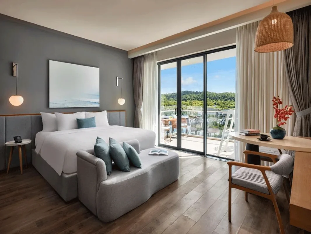 Khách sạn Premier Residences Phú Quốc Emerald Bay Managed by Accor Hotel