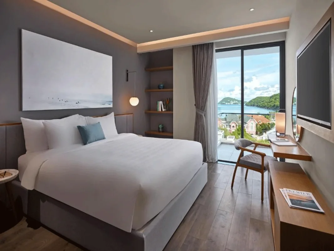 Khách sạn Premier Residences Phú Quốc Emerald Bay Managed by Accor Hotel