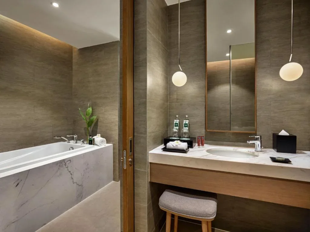 Khách sạn Premier Residences Phú Quốc Emerald Bay Managed by Accor Hotel