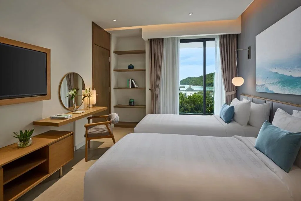 Khách sạn Premier Residences Phú Quốc Emerald Bay Managed by Accor Hotel