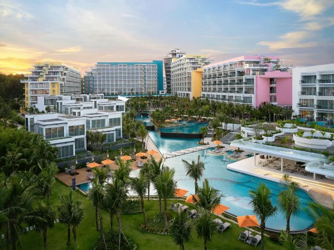 Khách sạn Premier Residences Phú Quốc Emerald Bay Managed by Accor Hotel