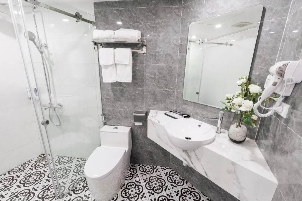 Khách sạn Charming Moon Hotel Hà Nội