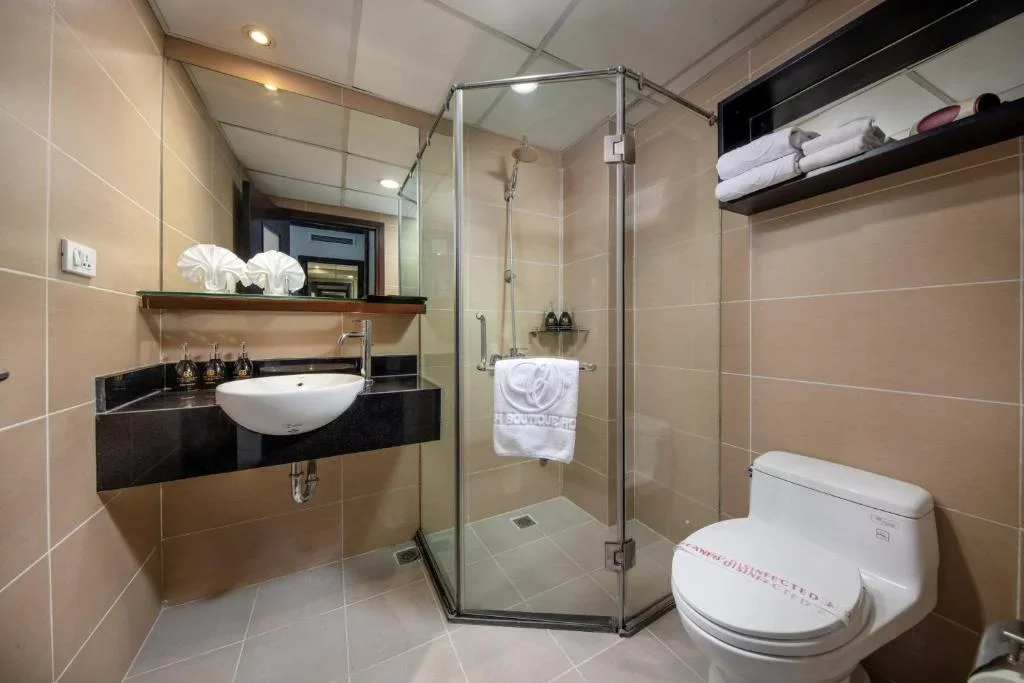 Khách sạn Classy Holiday Hotel & Spa Hà Nội