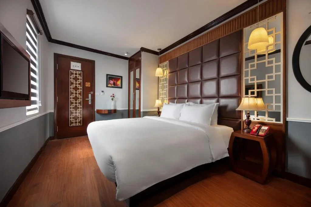 Khách sạn Classy Holiday Hotel & Spa Hà Nội