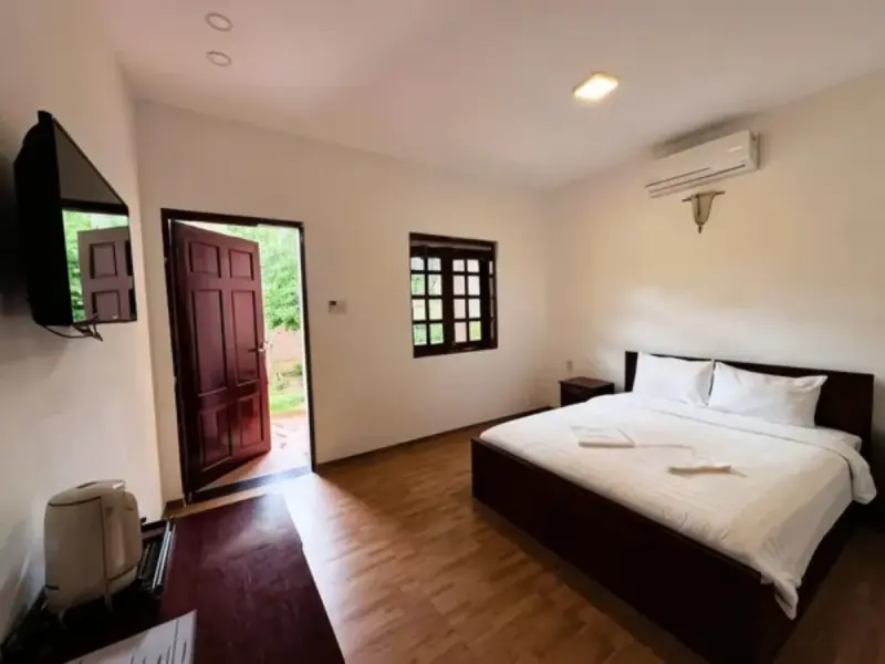 Rum Resort Phú Quốc - Phòng 1 giường đơn nhìn ra hồ bơi