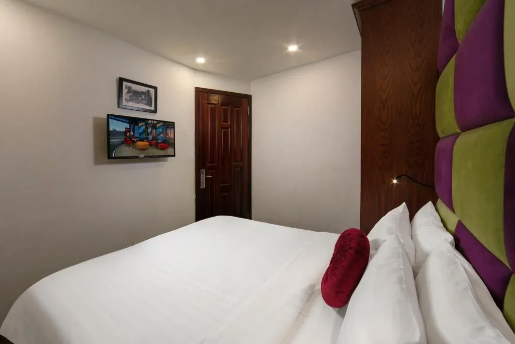 Khách sạn Vision Premier Hotel & Spa Hà Nội