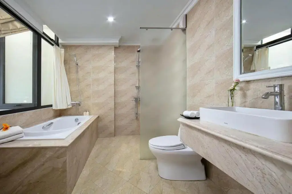 Khách sạn Toàn Thắng Hotel By Bay Luxury Hà Nội