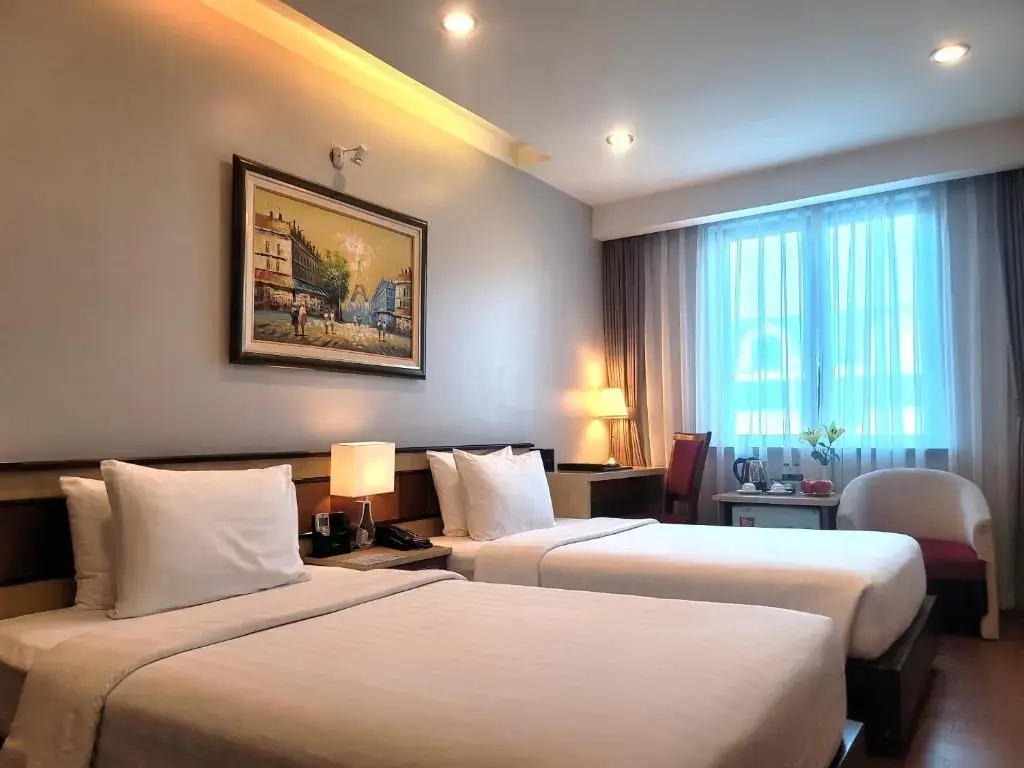 Khách sạn Luxeden Hotel Hà Nội