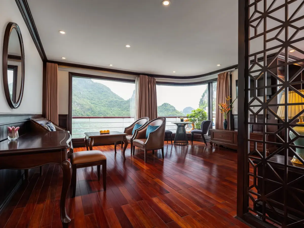 Du thuyền Erina Cruise Hạ Long