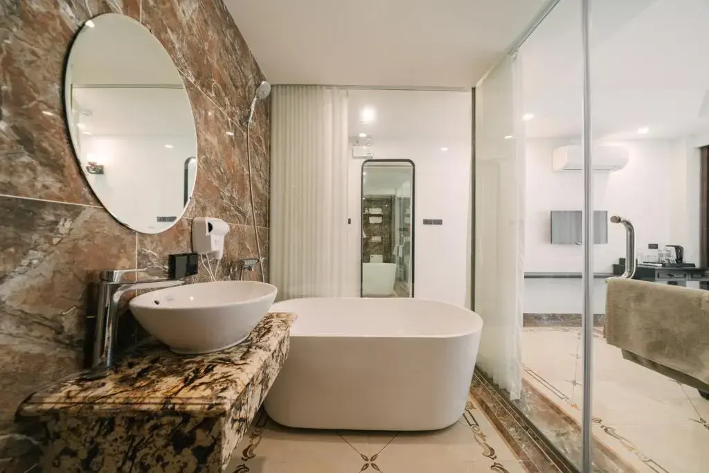 Khách sạn Bay Luxury Boutique Hotel & Spa Hà Nội