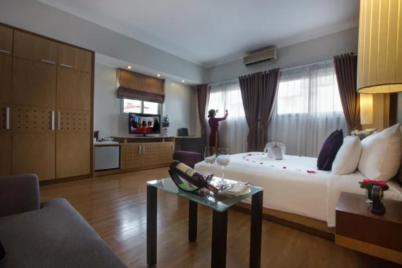 Khách sạn La Storia Ruby Hotel & Travel Hà Nội - Executive Suite
