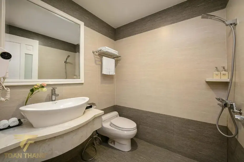 Khách sạn Toàn Thắng Hotel By Bay Luxury Hà Nội