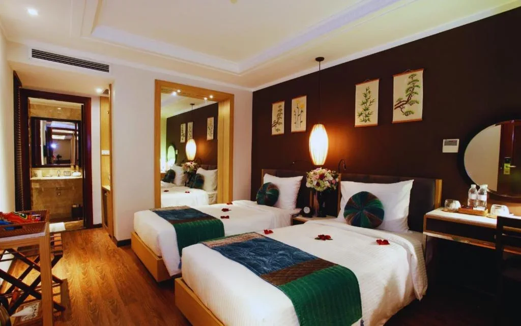 Khách sạn Hanoi Emerald Waters Classy Hotel Hà Nội