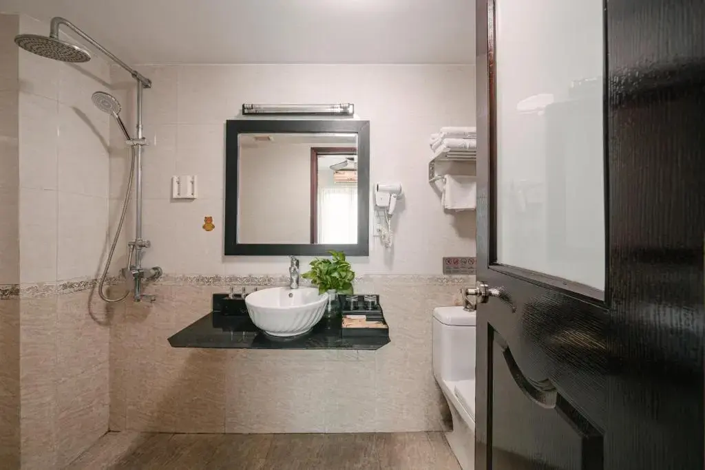 Khách sạn Bay Luxury Chariot Boutique Hotel Hà Nội