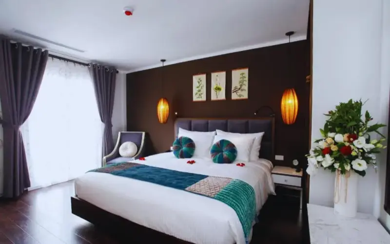Khách sạn Hanoi Emerald Waters Classy Hotel Hà Nội - Family Suite balcony Room