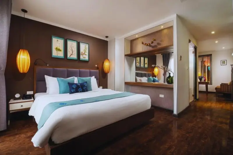 Khách sạn Hanoi Emerald Waters Classy Hotel Hà Nội - Family Suite Balcony Room