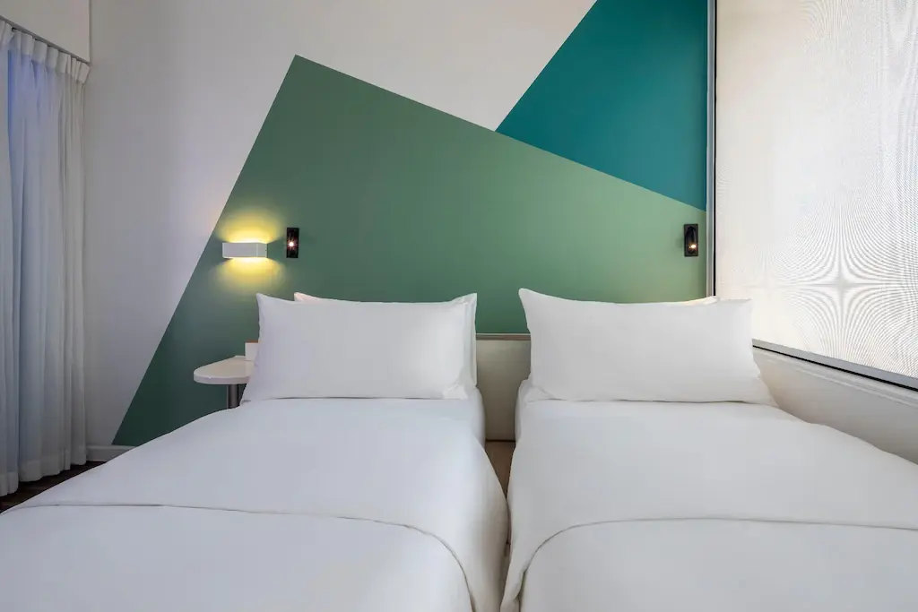 Khách sạn Tru By Hilton Lào Cai City Riverside Hotel