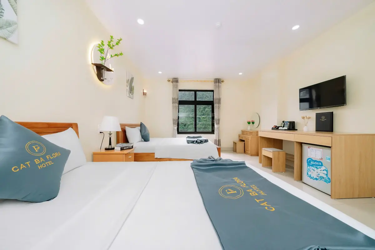 Khách sạn Cát Bà Flora Hotel