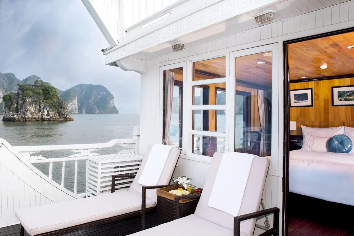 Du thuyền Hera Classic Boutique Cruise Halong Hạ Long