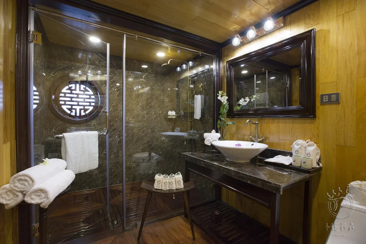 Du thuyền Hera Grand Luxury Cruise Hạ Long