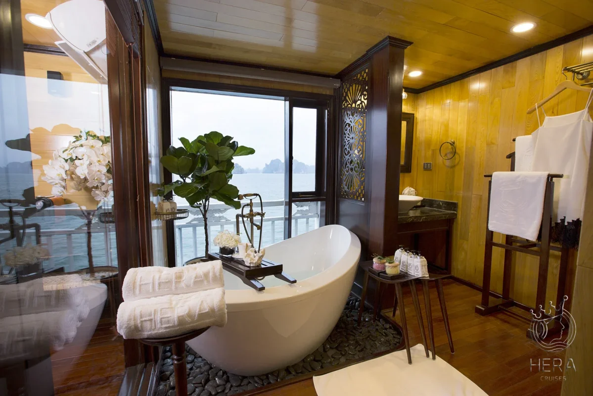 Du thuyền Hera Grand Luxury Cruise Hạ Long