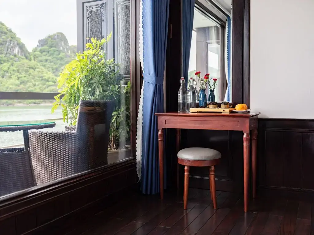 Du thuyền Le Journey Elegance Cruise Hạ Long