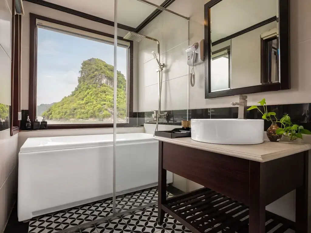 Du thuyền Le Journey Elegance Cruise Hạ Long