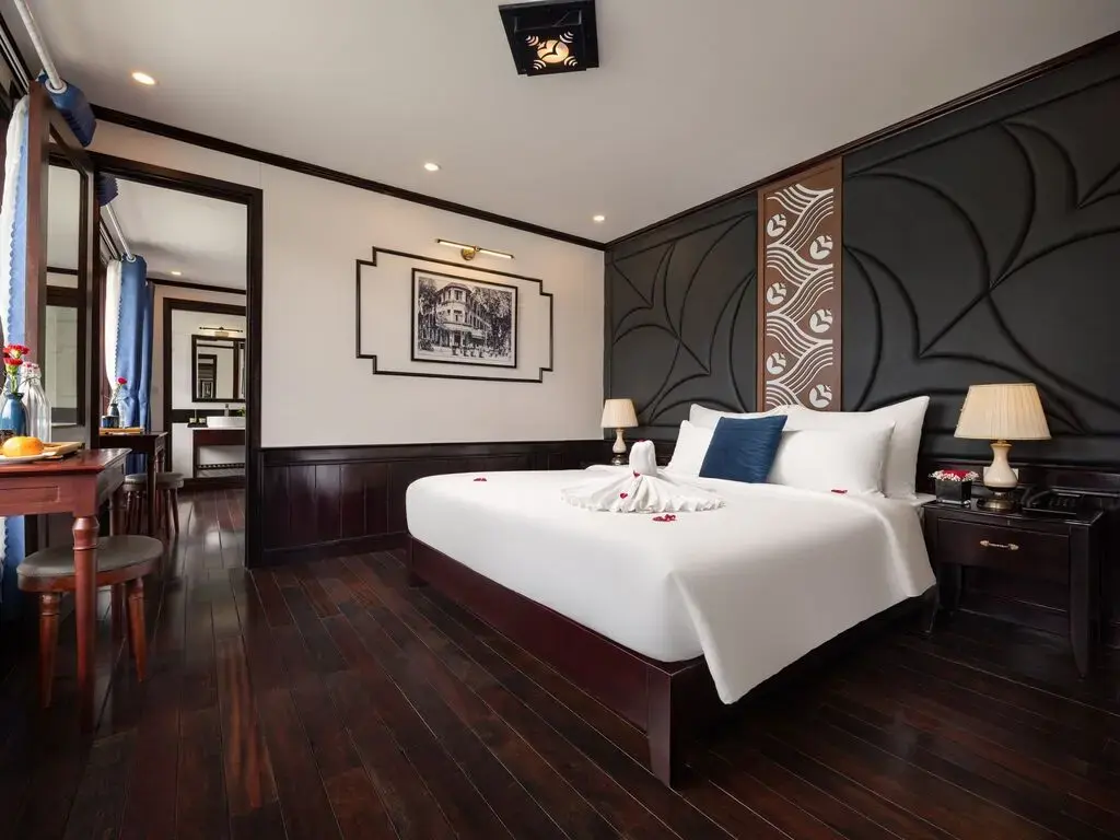 Du thuyền Le Journey Elegance Cruise Hạ Long