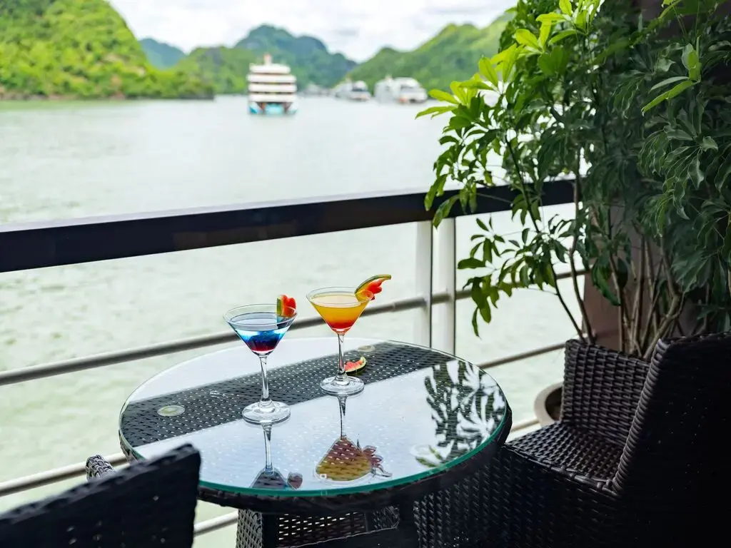 Du thuyền Le Journey Elegance Cruise Hạ Long