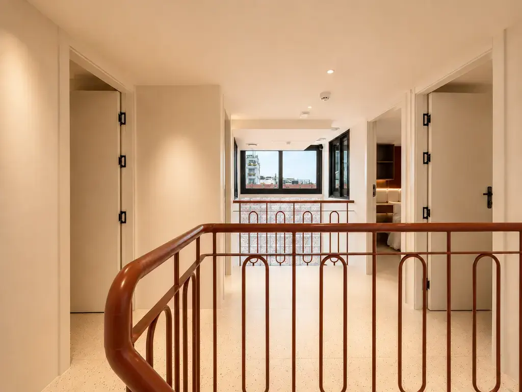 Khách sạn Amana Living - Hồng Hà Hồ Chí Minh